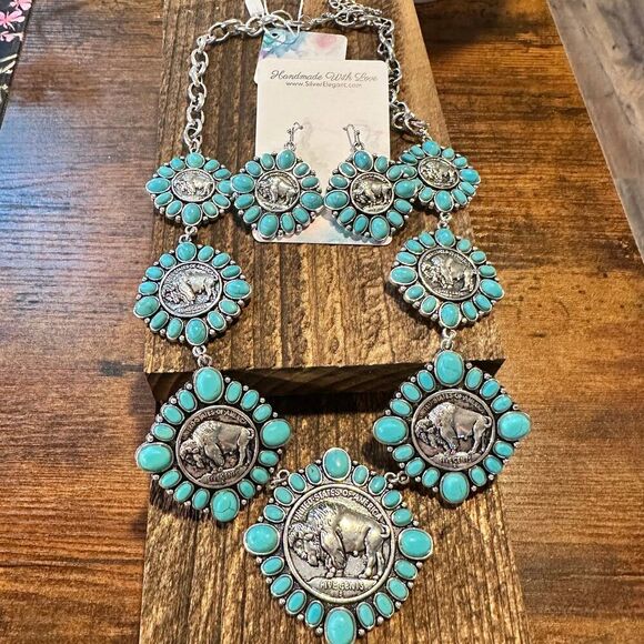 Rustic Chic: Boho Buffalo Turquoise Necklace & Earring Set - Picture 1 of 7